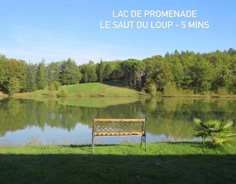 Une Pause Nature Chez Marion Et Cedric Montignac-Toupinerie Eksteriør billede